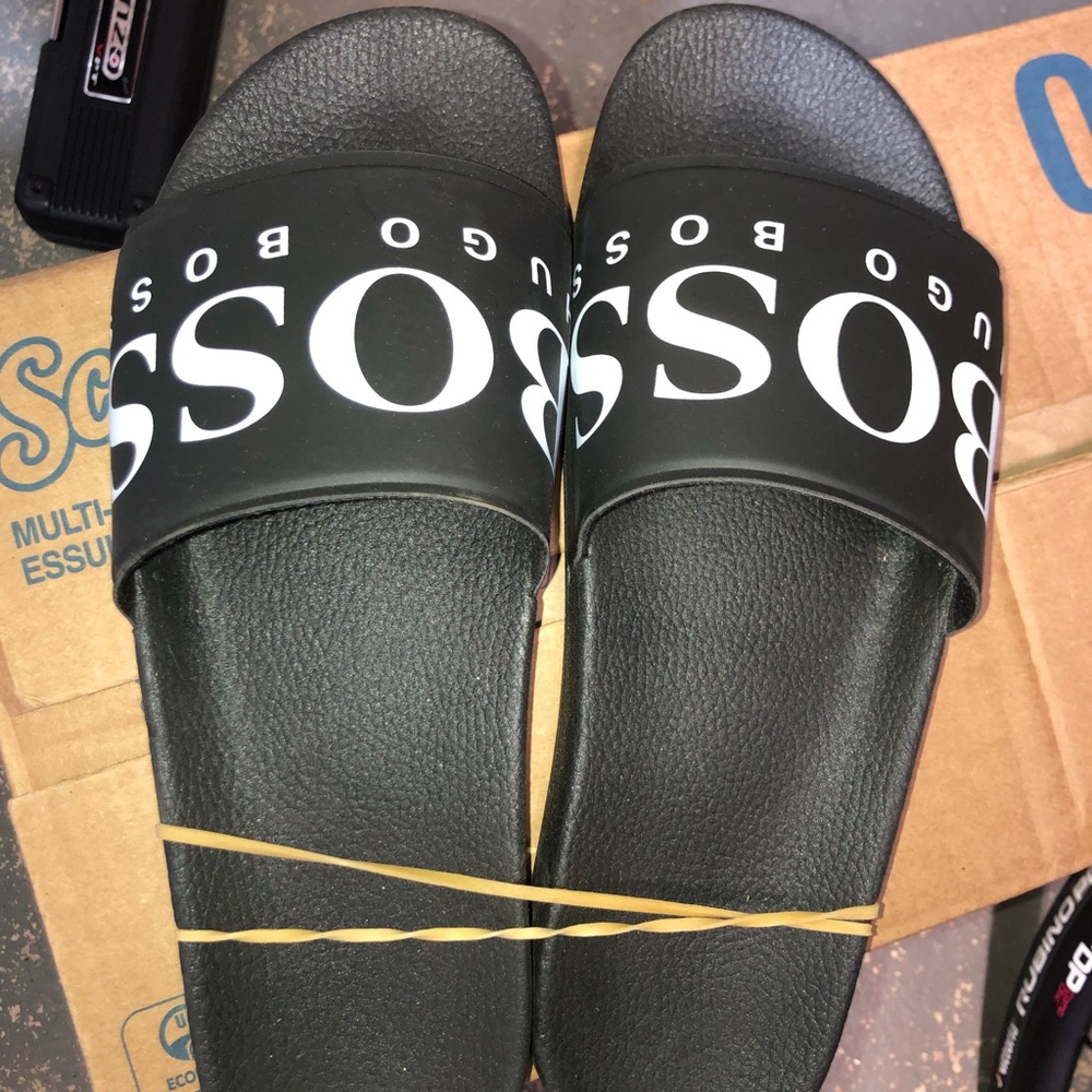 Hugo Boss Men’s Pool slides size 12